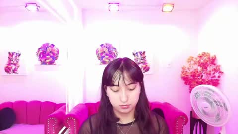 Snapshot of miss_dolly1 chatting on 05/06/26, 12:32 Melanie online show from 05/06/26, 12:32