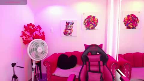 Snapshot of miss_dolly1 chatting on 05/09/26, 12:21 Melanie online show from 05/09/26, 12:21