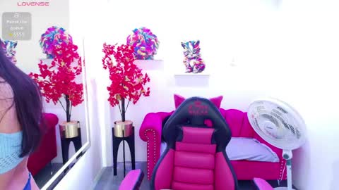 Snapshot of miss_dolly1 chatting on 06/02/26, 12:51 Melanie online show from 06/02/26, 12:51