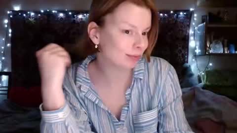 Elis online show from 02/10/25, 03:21