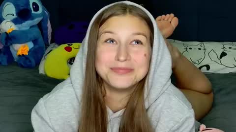 Emily online show from 12/01/25, 06:13