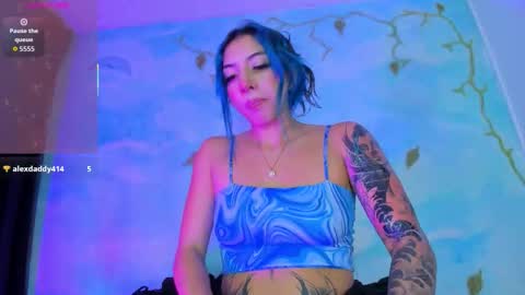 miss_evans_ online show from 09/30/25, 07:46