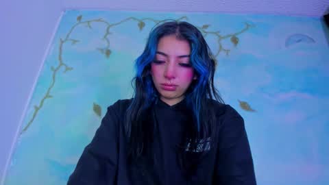 miss_evans_ online show from 12/02/25, 01:22