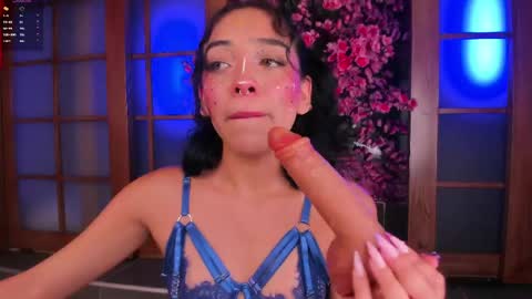 Snapshot of miss_evolet chatting on 04/29/26, 06:14 Evoleth online show from 04/29/26, 06:14