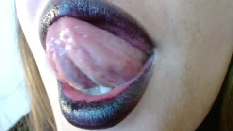 Miss Evoleth online show from 04/05/26, 10:18