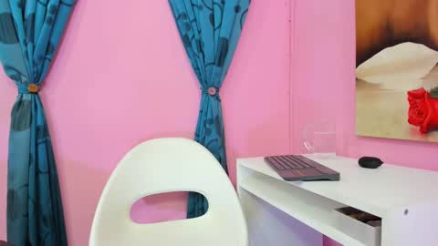 Monica Patricia online show from 02/10/25, 01:14