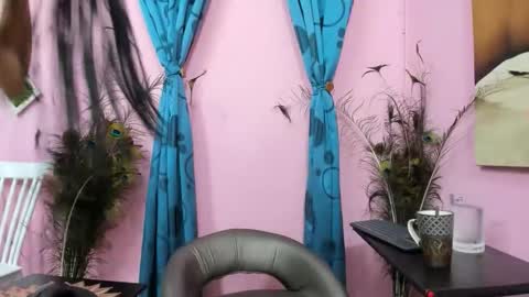 Monica Patricia online show from 10/01/25, 10:32