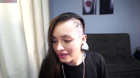 miss_foxxy_ online show from 10/05/25, 05:17
