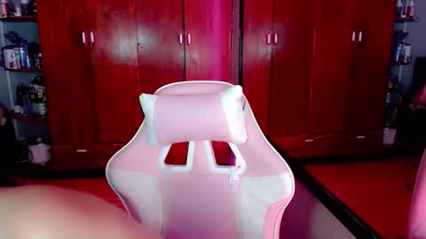 Snapshot of miss_hornydoll chatting on 06/03/26, 03:53 miss_hornydoll online show from 06/03/26, 03:53