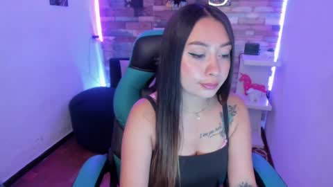 Isabella online show from 02/12/25, 12:33