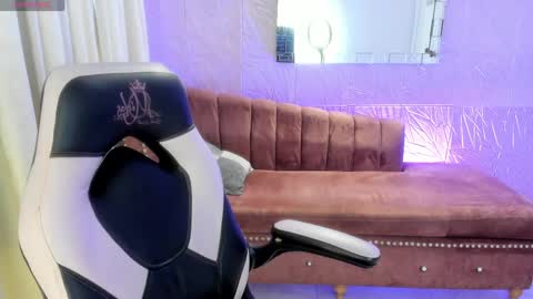 Isabella online show from 04/30/26, 02:01