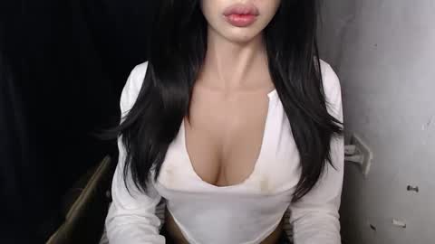 Lyn online show from 03/19/26, 01:37