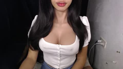 Lyn online show from 04/01/26, 12:39