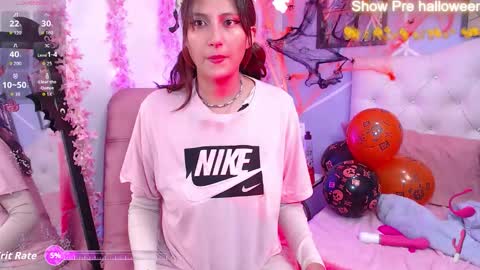 Snapshot of miss_jhelenaa_ chatting on 10/17/25, 11:40 miss_jhelenaa_ online show from 10/17/25, 11:40