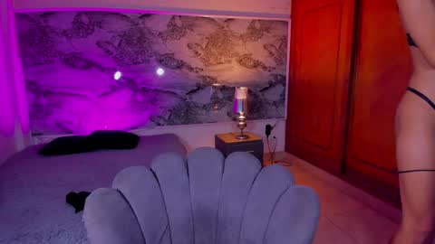 miss_khalifadoll online show from 04/20/26, 03:31