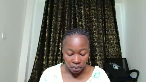 Snapshot of miss_kiarrafit chatting on 05/15/26, 08:21 Miss Kiarrafit online show from 05/15/26, 08:21
