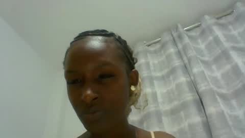 kiki online show from 02/01/26, 04:38