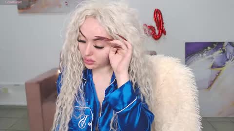 miss_kiten online show from 02/15/25, 08:11