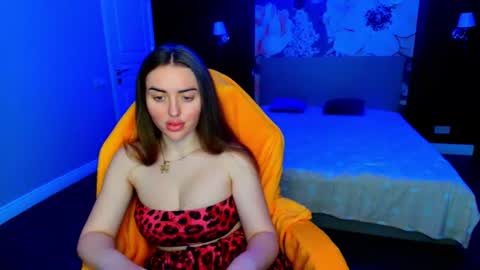Snapshot of miss_kiten chatting on 06/19/26, 08:34 miss_kiten online show from 06/19/26, 08:34