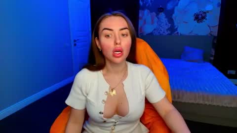 Snapshot of miss_kiten chatting on 07/14/26, 03:00 miss_kiten online show from 07/14/26, 03:00