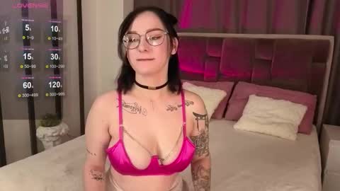 Gven dont forget to thumbs up me online show from 10/19/25, 04:35