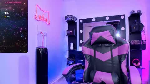 Miss Kittyn online show from 11/12/25, 01:06