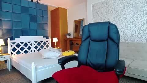 Miss Kora online show from 02/01/25, 07:57