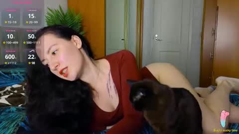 Laura online show from 12/19/24, 04:57