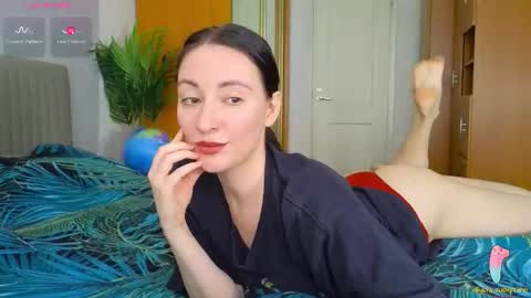 Laura online show from 05/14/26, 09:38
