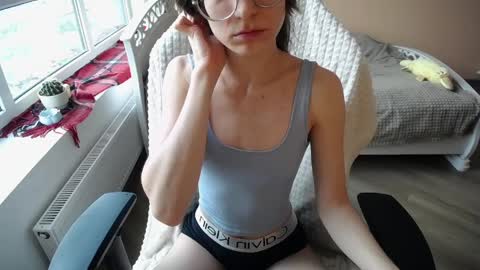 Snapshot of miss_lina_dream chatting on 04/04/26, 10:57 Miss Lina online show from 04/04/26, 10:57