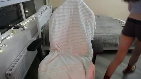 Snapshot of miss_lina_dream chatting on 04/19/26, 08:55 Miss Lina online show from 04/19/26, 08:55