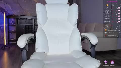 Snapshot of miss_long_legs chatting on 10/07/25, 01:52 Melina online show from 10/07/25, 01:52