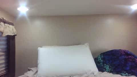 Snapshot of miss_lovable chatting on 10/27/25, 04:33 Miss Lovable online show from 10/27/25, 04:33