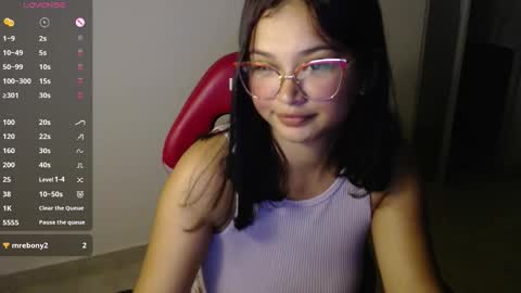 ly independent model online show from 10/03/25, 07:16