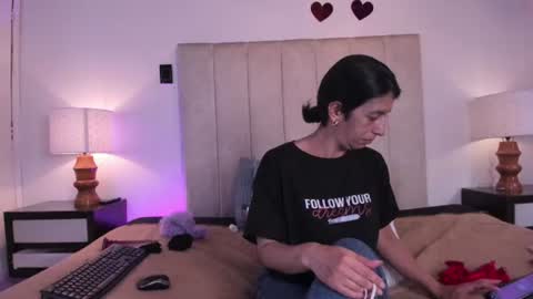 Snapshot of miss_milf_ chatting on 07/01/26, 08:19 miss_milf_ online show from 07/01/26, 08:19