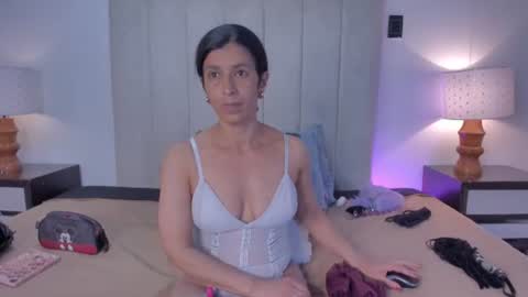 Snapshot of miss_milf_ chatting on 07/09/26, 08:24 miss_milf_ online show from 07/09/26, 08:24
