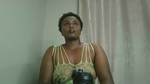 Snapshot of miss_nada chatting on 02/27/26, 06:19 sophia online show from 02/27/26, 06:19