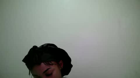miss_rihanna2 online show from 05/12/26, 05:04