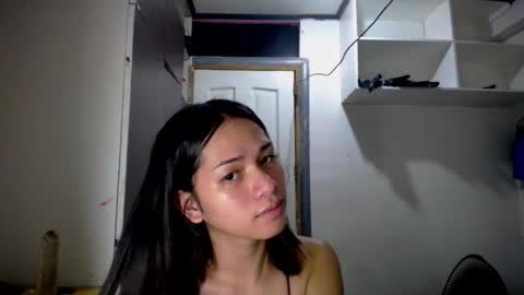 Snapshot of miss_rona_xoxo chatting on 07/25/26, 06:22 Rona online show from 07/25/26, 06:22