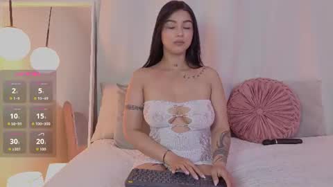 Snapshot of miss_ross_ chatting on 07/19/26, 01:48 onlyfanskataleyaross online show from 07/19/26, 01:48