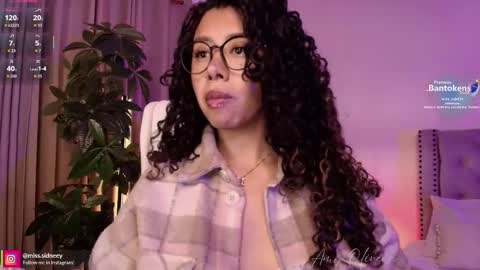 Amy Olivera online show from 09/24/25, 01:14