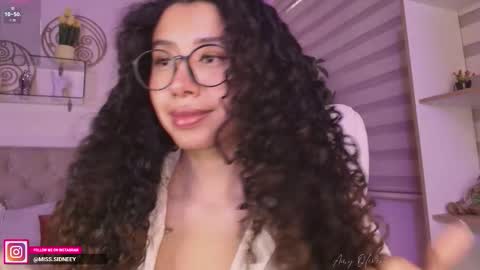 Amy Olivera online show from 12/01/25, 12:54