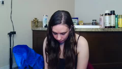Snapshot of miss_sunshine01 chatting on 06/04/26, 02:39 Bella online show from 06/04/26, 02:39