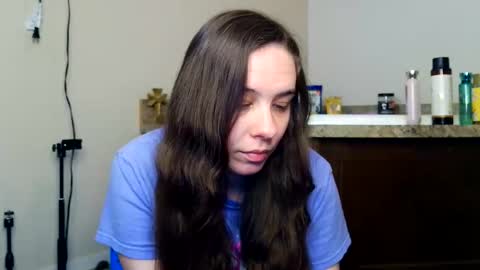 Snapshot of miss_sunshine01 chatting on 06/05/26, 03:02 Bella online show from 06/05/26, 03:02