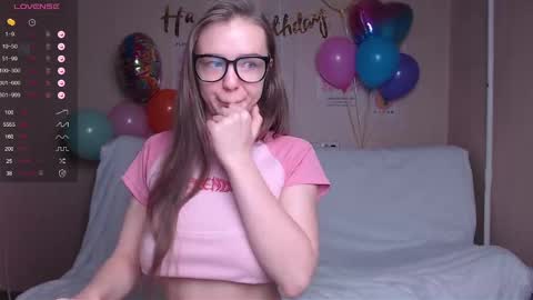 Snapshot of miss_sweetbb chatting on 12/02/24, 02:53 Bella online show from 12/02/24, 02:53