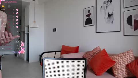 Snapshot of miss_sweetbb chatting on 02/28/25, 02:53 Bella online show from 02/28/25, 02:53