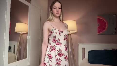Snapshot of miss_sweetdream chatting on 07/30/26, 11:48 Emily online show from 07/30/26, 11:48
