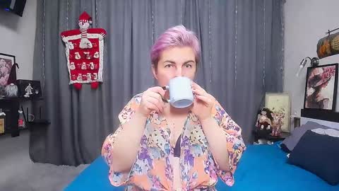 miss_tasha_kom online show from 12/19/24, 10:13