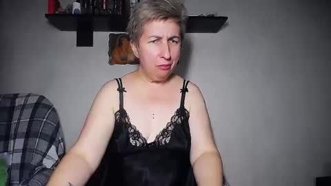 miss_tasha_kom online show from 10/10/25, 12:48