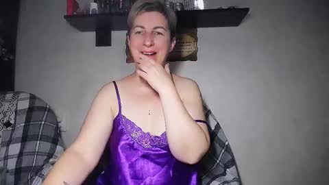 miss_tasha_kom online show from 10/17/25, 09:12